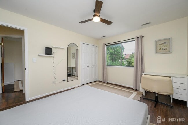 Building Photo - 4112 Birchwood Ct