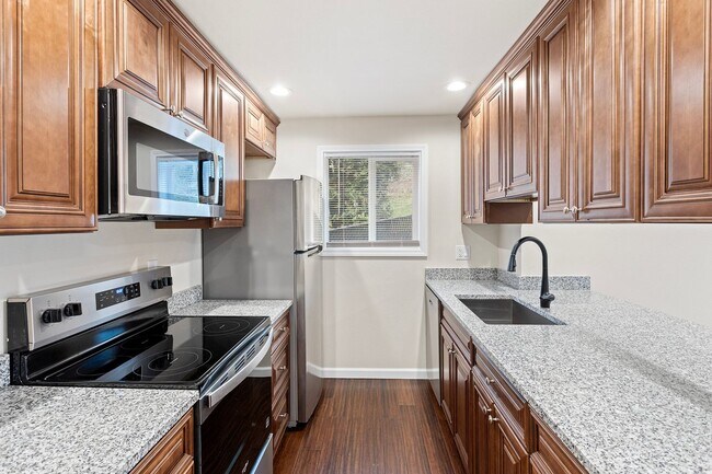 Interior Photo - 18305 96th Ave NE