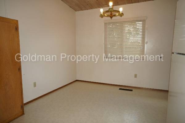 Building Photo - 860 Alice St