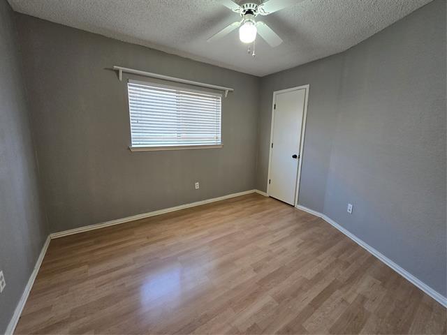 Building Photo - 877 Harvest Glen Dr