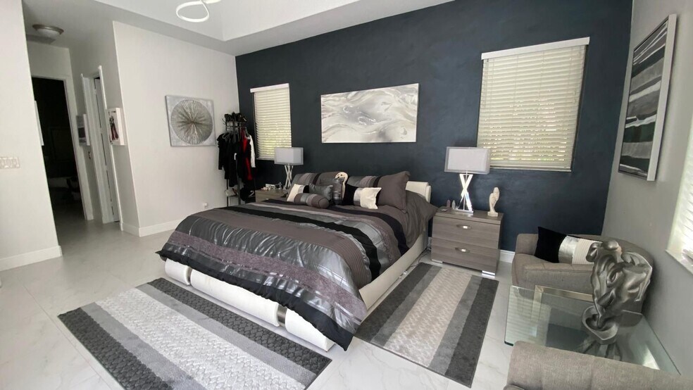 Building Photo - 830 Bailey St