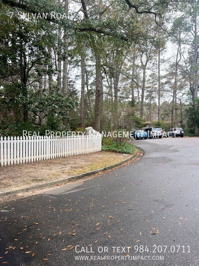 Building Photo - 7 Sylvan Rd