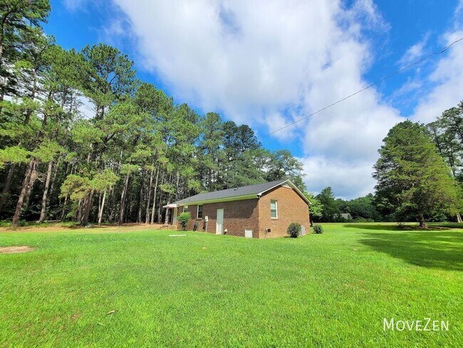 Building Photo - 747 Hall Spencer Rd