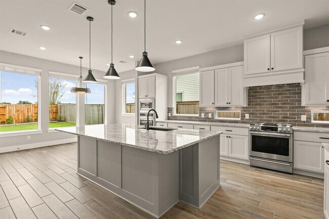 Building Photo - 32707 Fly Fish Wy