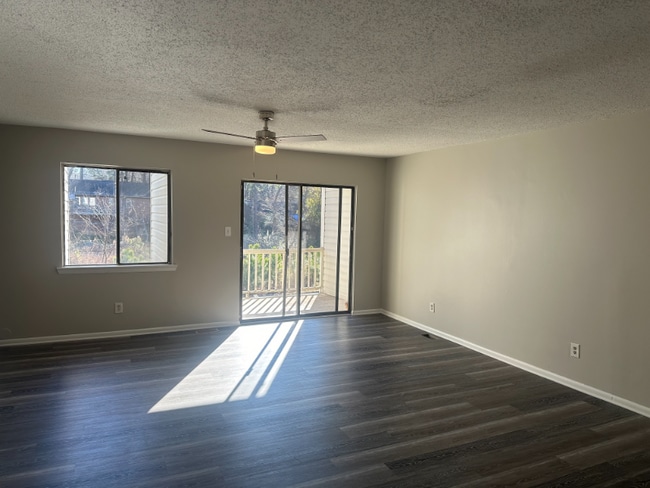 Building Photo - 4720 Walden Pond Dr