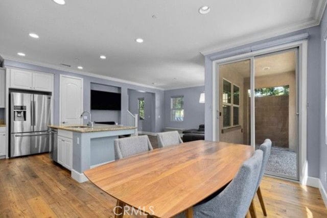 Building Photo - 209 Firefly