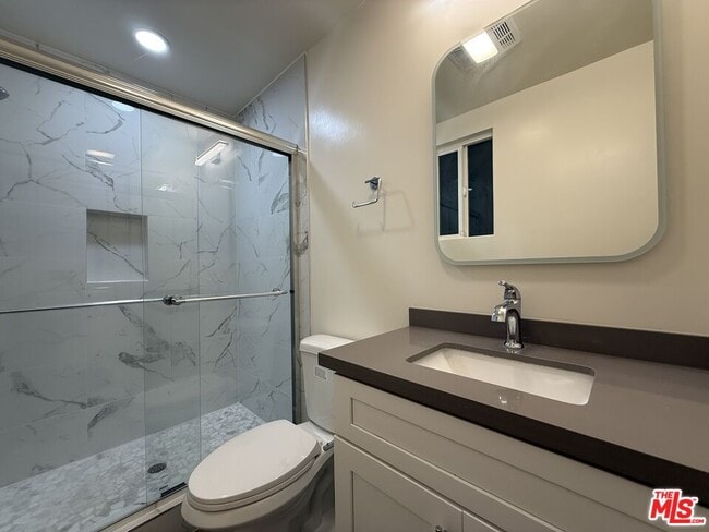 Building Photo - 1760 S Bentley Ave