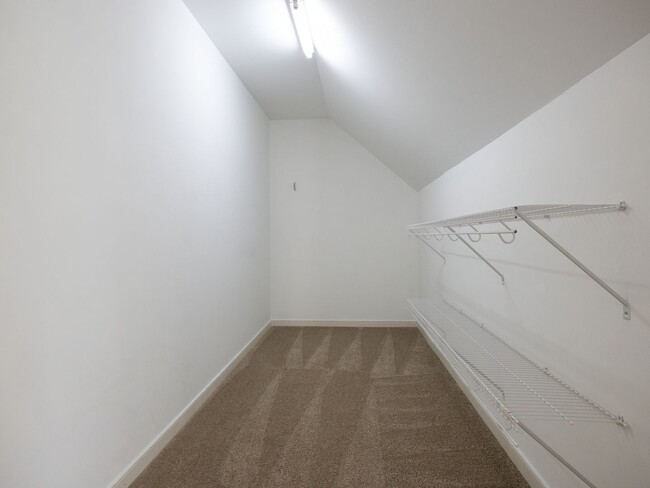 Building Photo - Bright 4-Bedroom Home in Midlothian!