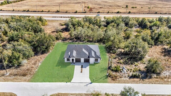 Building Photo - 68 Organ St