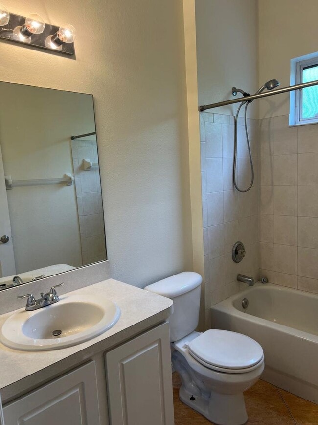 Building Photo - 4.0 bedroom in Trinity Florida 34655