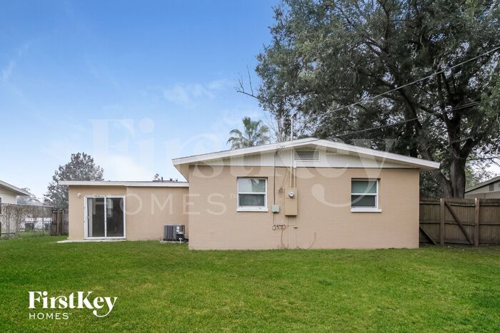 Building Photo - 1021 Delphinium Dr