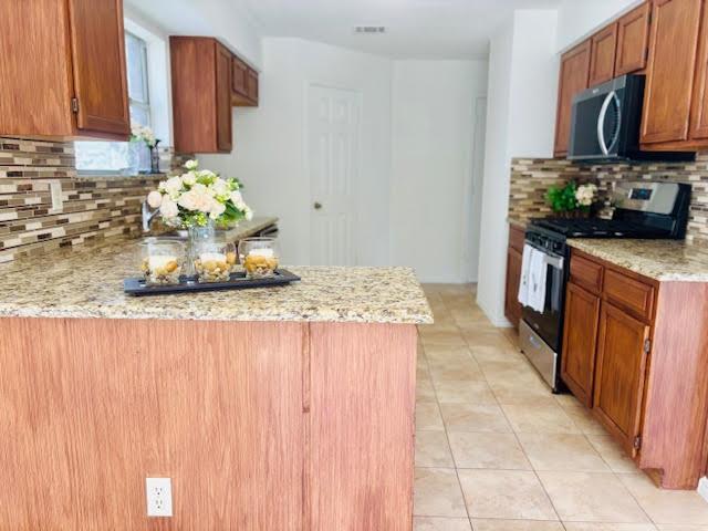 Building Photo - 13302 Black Canyon Dr