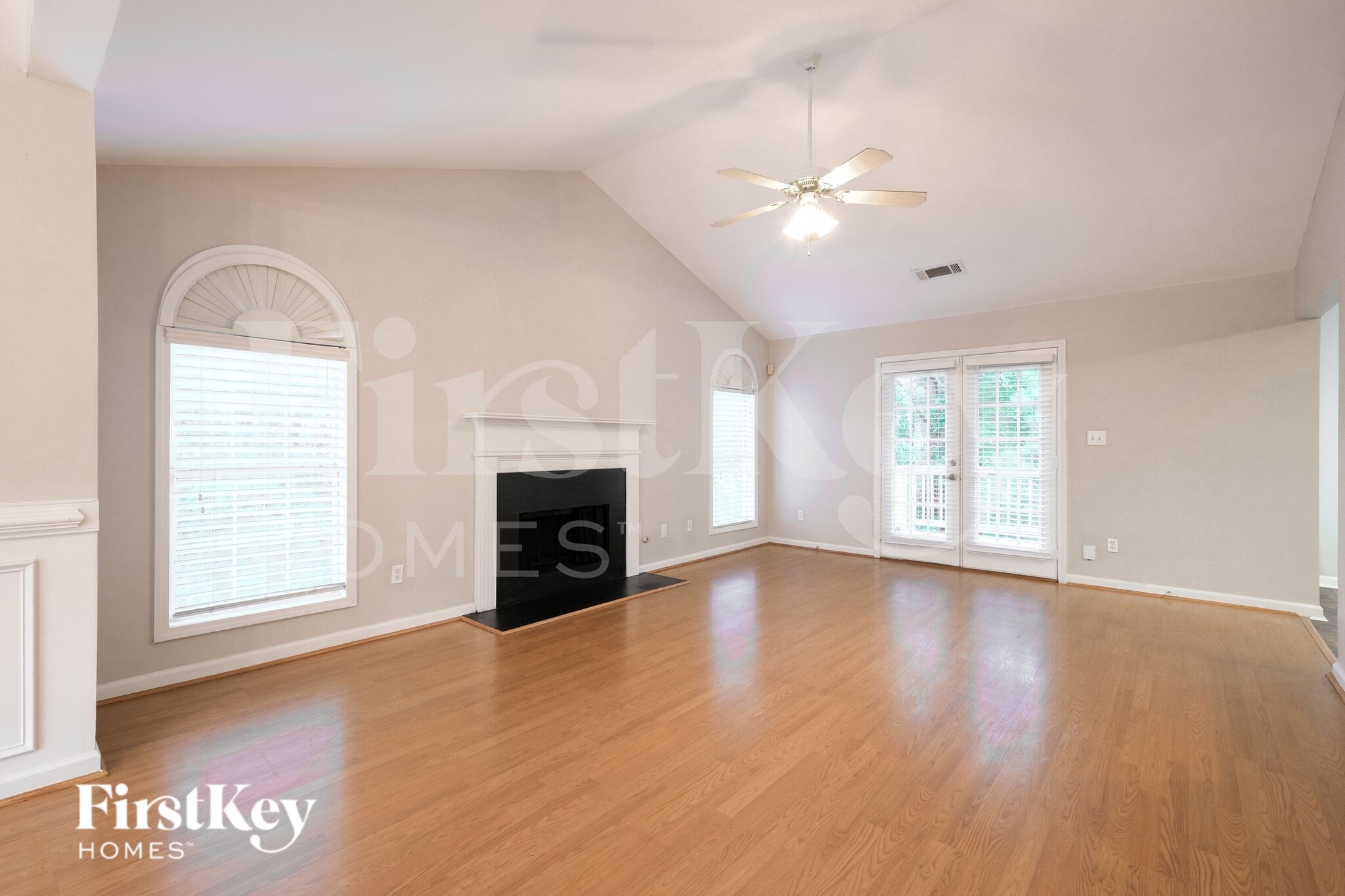 Building Photo - 3810 Riversong Dr NW