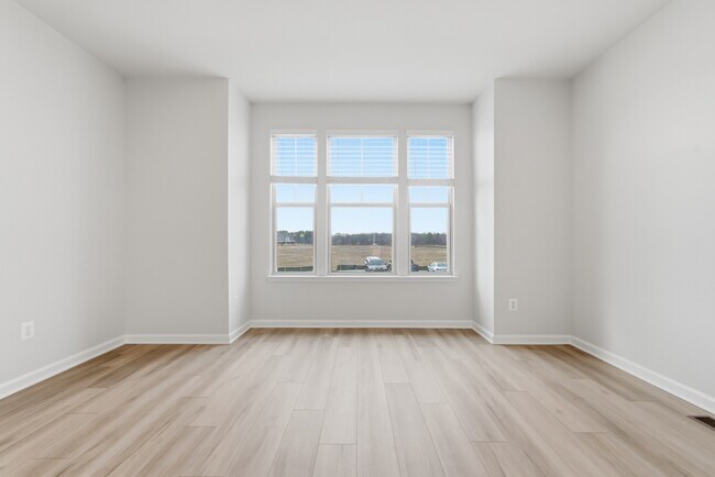 Building Photo - 3503 St Robin Ln