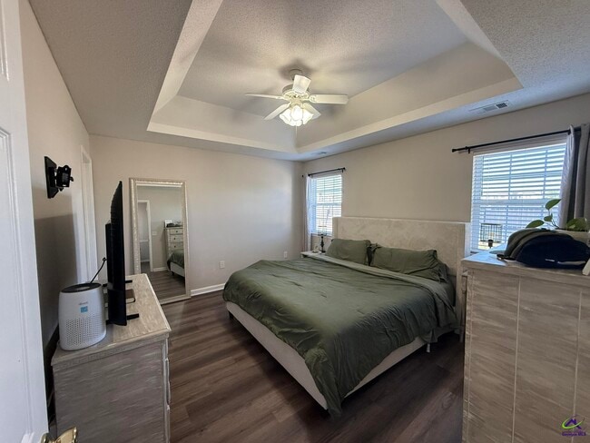 Building Photo - 107 White Tail Ln