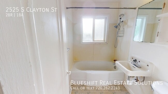 Building Photo - 2525 S Clayton St