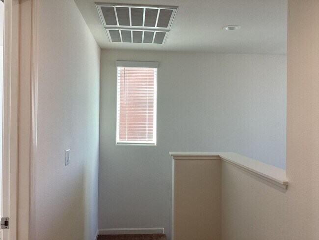 Building Photo - 229 Sunset Drive S