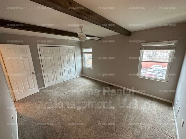 Building Photo - 439 W 10th street
