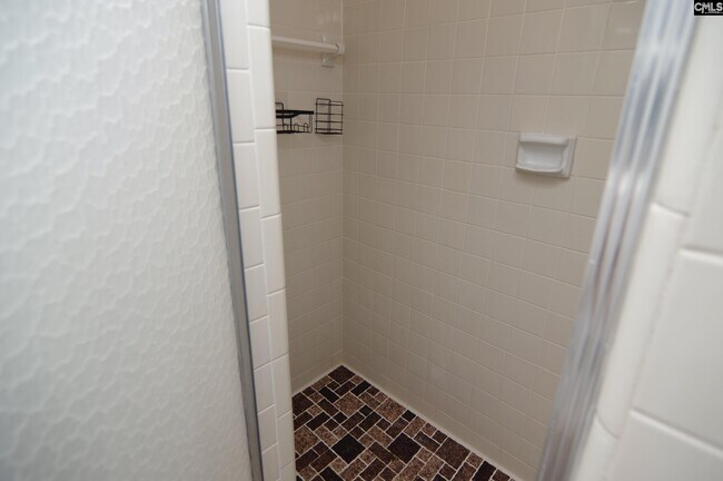 Building Photo - 123 Valley Springs Rd