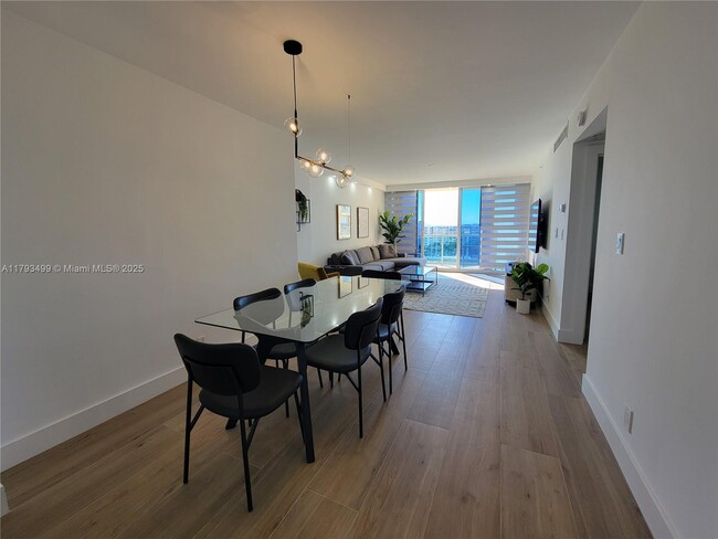 Building Photo - 2501 S Ocean Dr