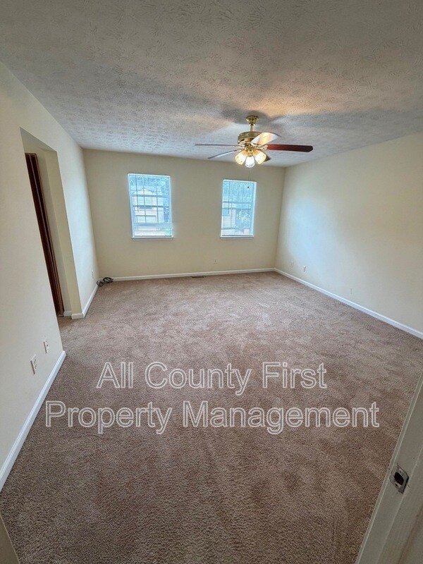 Building Photo - 1183 Red Oak Cove