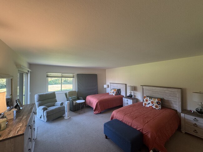 Building Photo - 23799 Monterey Salinas Hwy