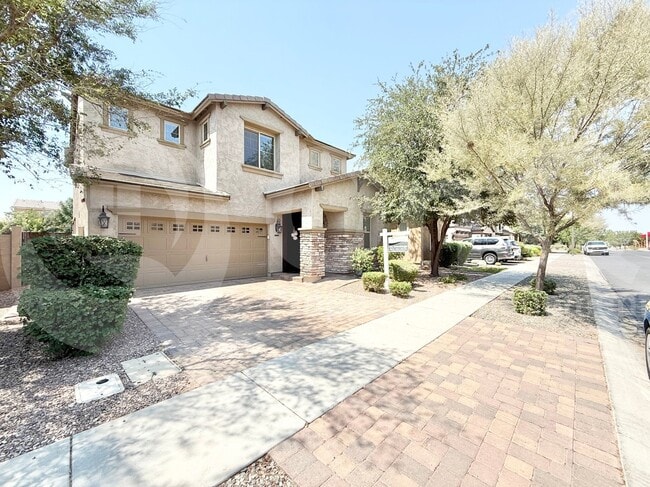 Building Photo - 3471 E Azalea Dr