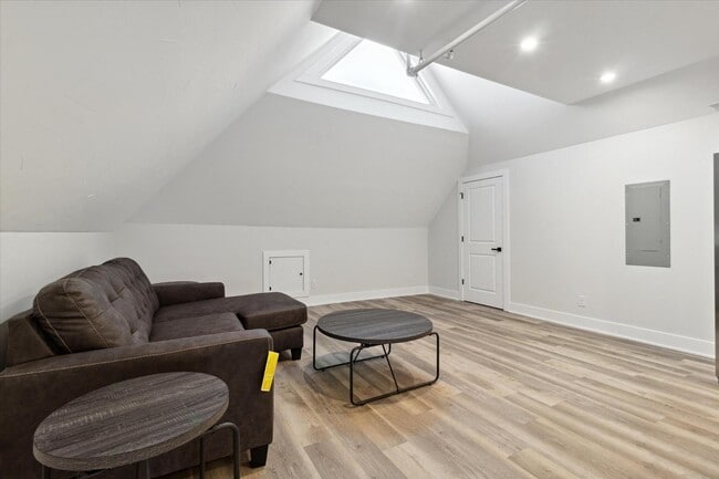 Building Photo - 1164 Terrace St