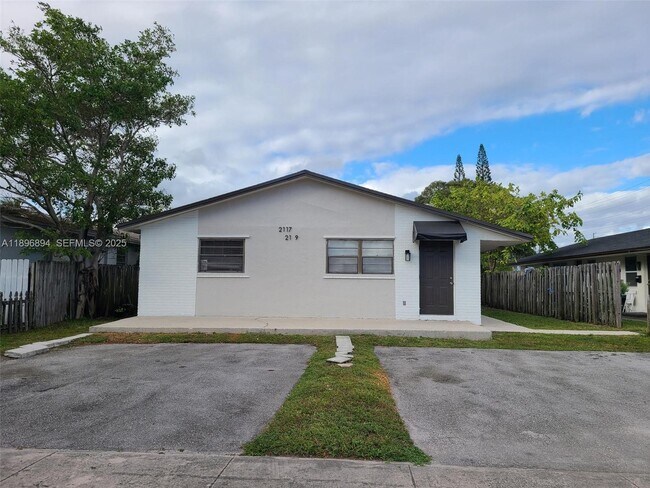 Building Photo - 2117 Liberty St