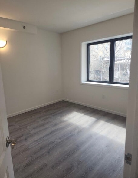 Building Photo - 97-30-9764 64th Ave