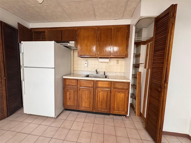 Building Photo - 147-49 28th Ave