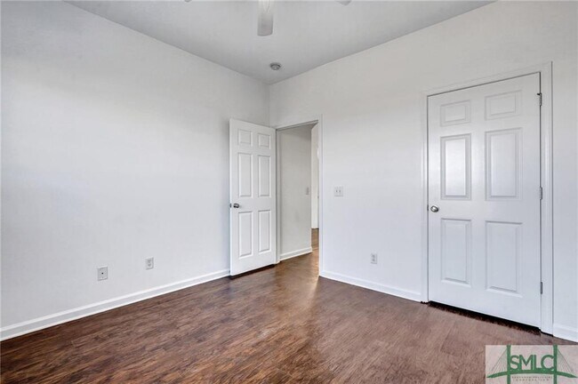 Building Photo - 179 Willow Point Cir