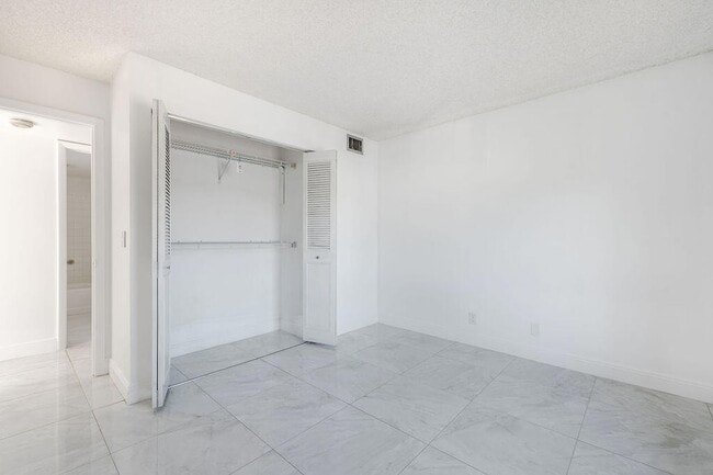 Building Photo - 3612 Alder Dr