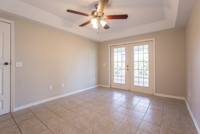 Building Photo - 2435 Sagemont Dr