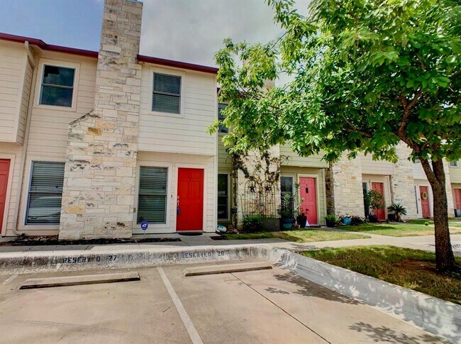 Primary Photo - 6900 E Riverside Dr