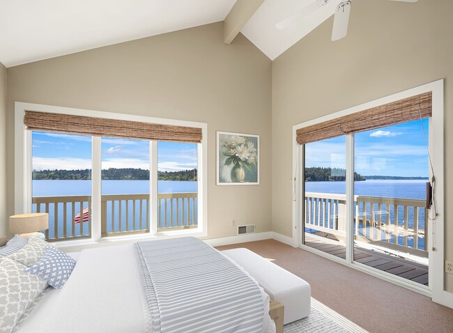 Building Photo - 3bd/3.5ba Mercer Island Home