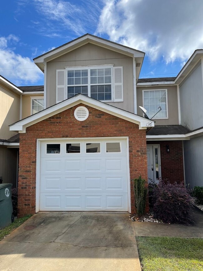 Primary Photo - Dunwoody Subdivision