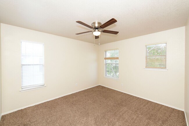 Building Photo - MYSTIC PARK / BANDERA RD