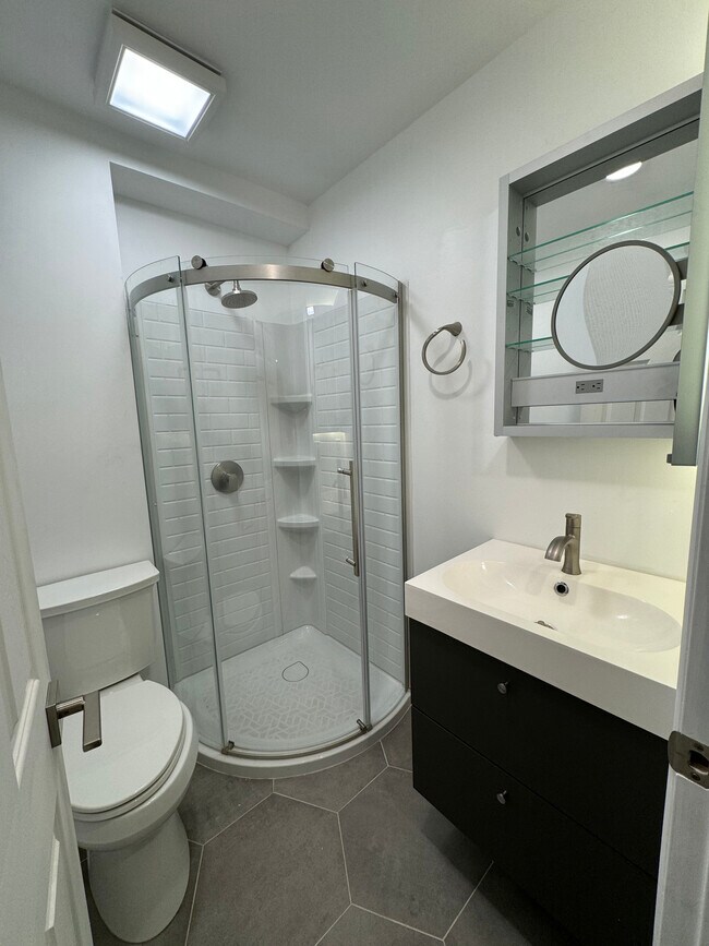 Building Photo - 431 N Alhambra Ave