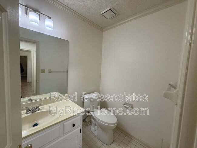 Building Photo - 3066 Shadow Green Ln