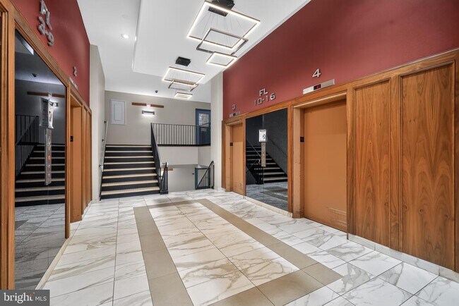 Building Photo - 4600 Duke St