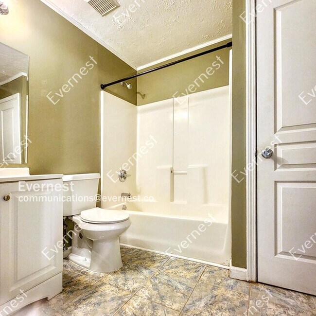 Building Photo - 425 Brunswick Cir