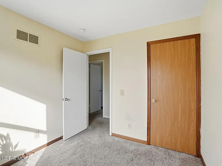 Building Photo - 711 Hart Ave