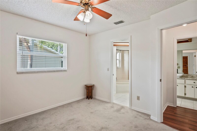 Building Photo - 8621 Bridgewater Dr