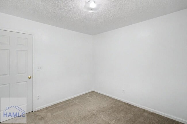 Building Photo - 342 Sheila Dr