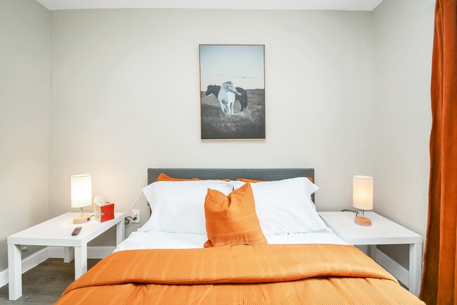 Building Photo - 4710 Paradise Ln