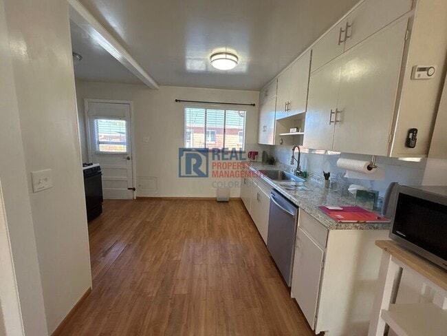 Building Photo - 1343 S Grant St