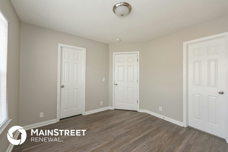 Building Photo - 6001 Cullen Dr