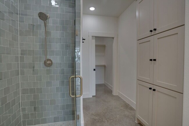 Building Photo - 106 Cardinal Wds