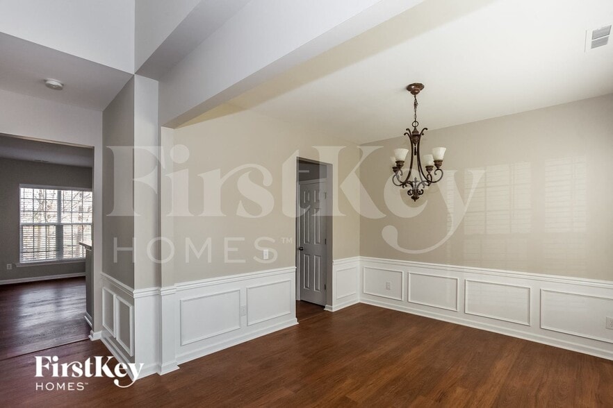 Building Photo - 13214 Ballara Pl